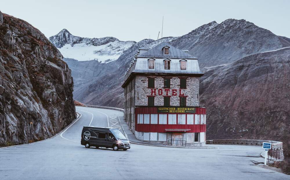 Wohnmobil mieten mit Hund - Hunde Hannes Hotel Belvedere