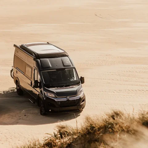 Image_squareHannes-1-700x882